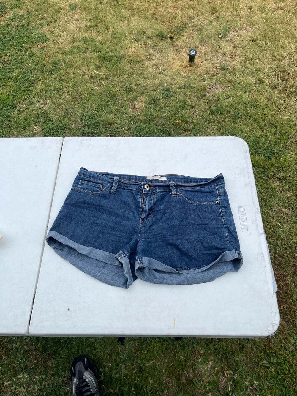 XXI Denim Forever 21 Cuffed Jean Shorts Size 29